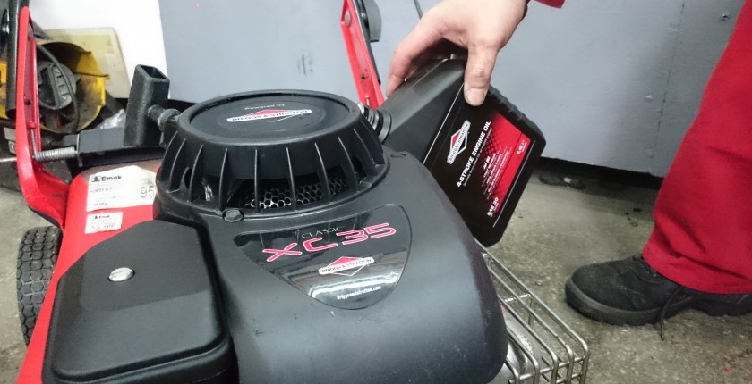 jak przygotować kosiarkę spalinową do sezonu