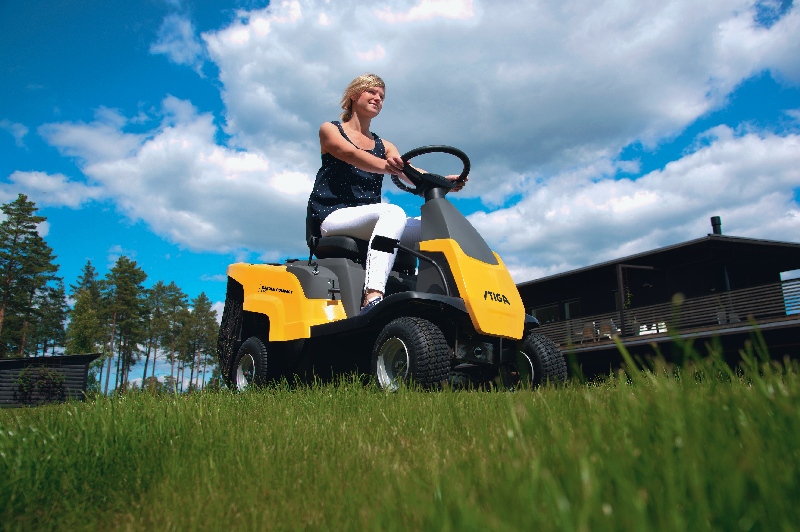 Kosiarka traktorek Stiga Combi